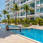Morros 3 - Beachfront Apartment